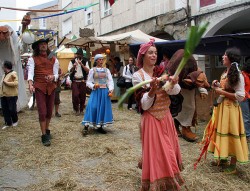 Muestra de Artesanos y Mercaderes en Jardin de Ayora - Feria de Julio 2012