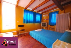 Purple Nest Hostel en Hoteles en Valencia